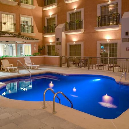 アイステイ ホテル シウダー フアレス シウダー・フアレス エクステリア 写真 Hotel's pool