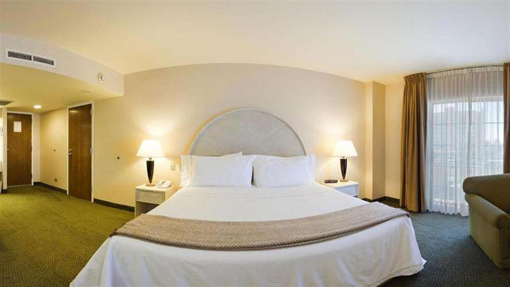 アイステイ ホテル シウダー フアレス シウダー・フアレス エクステリア 写真 A typical bedroom at the hotel